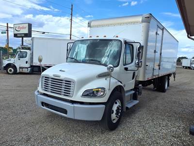 Freightliner M2 106 26 ft Box Truck - 240HP, 6 Speed Automatic, Roll up Door, Liftgate