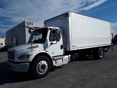 Freightliner M2 106 20 ft Box Truck - 260HP, 5 Speed Automatic, Roll up Door, Liftgate
