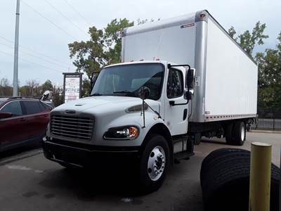Freightliner M2 106 26 ft Box Truck - 240HP, 9 Speed Automatic, Roll up Door, Liftgate