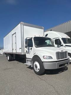 Freightliner M2 106 26 ft Box Truck - 240HP, 6 Speed Automatic, Roll up Door, Liftgate