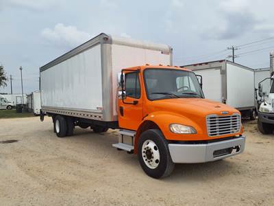Freightliner M2 106 26 ft Box Truck - 240HP, 6 Speed Automatic, Roll up Door, Liftgate