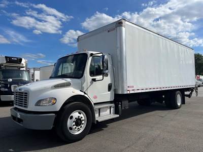 Freightliner M2 106 26 ft Box Truck - 240HP, 9 Speed Automatic, Roll up Door, Liftgate