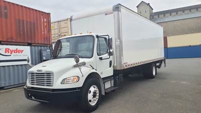 Freightliner M2 106 26 ft Box Truck - 240HP, 6 Speed Automatic, Roll up Door, Liftgate