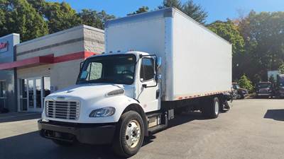 Freightliner M2 106 26 ft Box Truck - 240HP, 9 Speed Automatic, Roll up Door, Liftgate