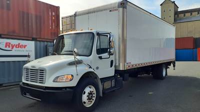 Freightliner M2 106 26 ft Box Truck - 280HP, 6 Speed Automatic, Roll up Door, Liftgate