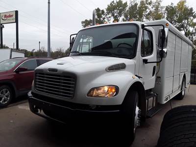 Freightliner M2 106 17 ft Box Truck - 260HP, 5 Speed Automatic