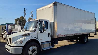 Freightliner M2 106 26 ft Box Truck - 240HP, 9 Speed Automatic, Roll up Door, Liftgate