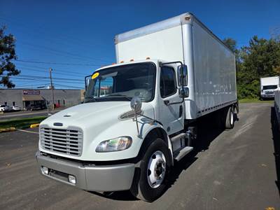Freightliner M2 106 22 ft Box Truck - 280HP, 9 Speed Automatic, Roll up Door, Liftgate