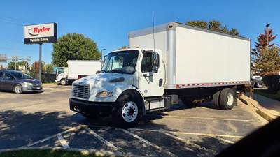 Freightliner M2 106 20 ft Box Truck - 240HP, 6 Speed Automatic, Roll up Door, Liftgate