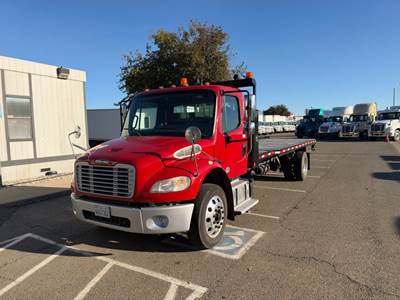 Freightliner M2 106 22 ft Box Truck - 300HP, 6 Speed Automatic
