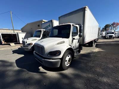 Freightliner M2 106 26 ft Box Truck - 230HP, 9 Speed Automatic, Roll up Door, Liftgate