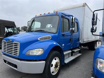 Freightliner M2 24 ft Box Truck - 220HP, 6 Speed Automatic, Roll up Door, Liftgate