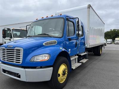 Freightliner M2 24 ft Box Truck - 220HP, 6 Speed Automatic, Roll up Door, Liftgate