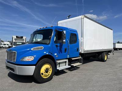 Freightliner M2 24 ft Box Truck - 220HP, 6 Speed Automatic, Roll up Door, Liftgate