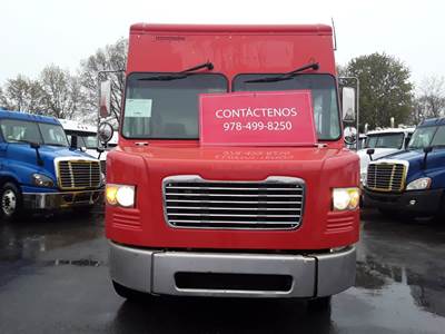 Freightliner MT55 24 ft Box Truck - 200HP, 6 Speed Automatic, Roll up Door