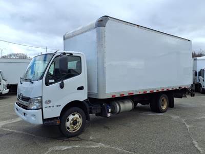 Hino 195 20 ft Box Truck - 210HP, 6 Speed Automatic, Roll up Door, Liftgate