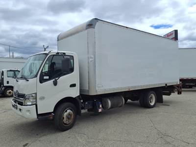 Hino 195 20 ft Box Truck - 210HP, 6 Speed Automatic, Roll up Door, Liftgate