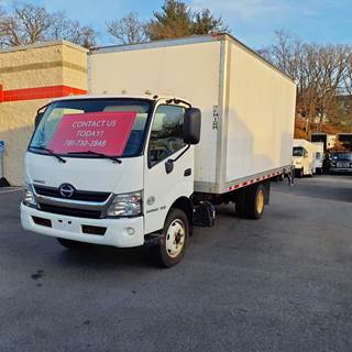 Hino 195 16 ft Box Truck - 210HP, 6 Speed Automatic, Roll up Door, Liftgate