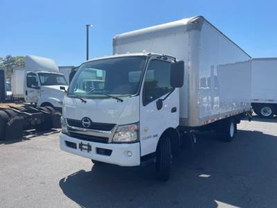 Hino 195 20 ft Box Truck - 210HP, 6 Speed Automatic, Roll up Door, Liftgate