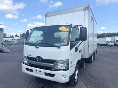 Hino 195 16 ft Box Truck - 210HP, 6 Speed Automatic, Roll up Door, Liftgate