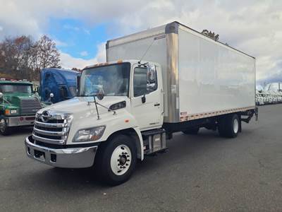 Hino 268 26 ft Box Truck - 260HP, 6 Speed Automatic, Roll up Door, Liftgate