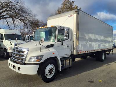 Hino 268 26 ft Box Truck - 260HP, 6 Speed Automatic, Roll up Door, Liftgate