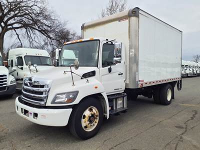 Hino 268 16 ft Box Truck - 230HP, 6 Speed Automatic, Roll up Door, Liftgate