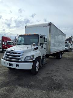 Hino 268 26 ft Box Truck - 260HP, 6 Speed Automatic, Roll up Door, Liftgate