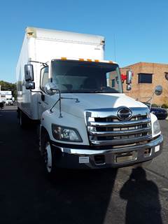 Hino 338 26 ft Box Truck - 260HP, 6 Speed Automatic, Roll up Door, Liftgate