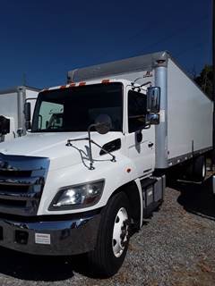 Hino 338 26 ft Box Truck - 260HP, 6 Speed Automatic, Roll up Door, Liftgate