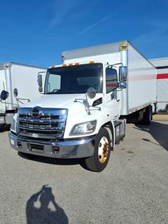Hino 338 26 ft Box Truck - 260HP, 6 Speed Automatic, Roll up Door, Liftgate