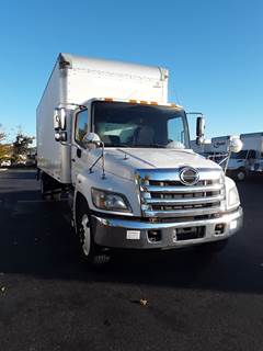 Hino 338 26 ft Box Truck - 260HP, 6 Speed Automatic, Roll up Door, Liftgate