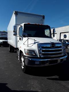 Hino 338 26 ft Box Truck - 260HP, 6 Speed Automatic, Roll up Door, Liftgate