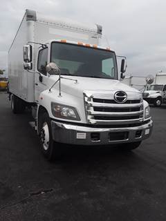 Hino 338 26 ft Box Truck - 260HP, 6 Speed Automatic, Roll up Door, Liftgate