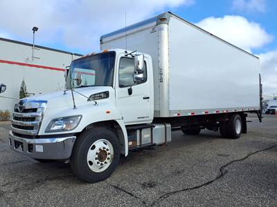 Hino 338 26 ft Box Truck - 260HP, 6 Speed Automatic, Roll up Door, Liftgate