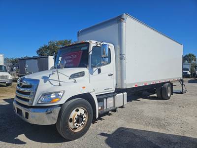 Hino 338 26 ft Box Truck - 260HP, 6 Speed Automatic, Roll up Door, Liftgate