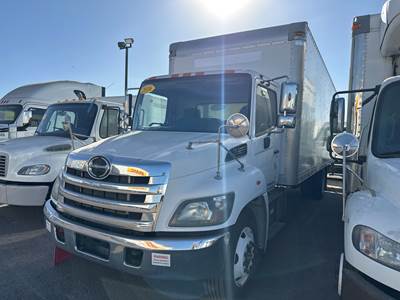 Hino 338 26 ft Box Truck - 260HP, 6 Speed Automatic, Roll up Door, Liftgate