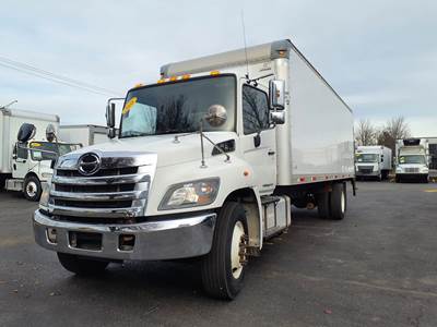 Hino 338 26 ft Box Truck - 260HP, 6 Speed Automatic, Roll up Door, Liftgate