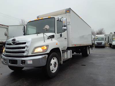 Hino 338 26 ft Box Truck - 260HP, 6 Speed Automatic, Roll up Door, Liftgate