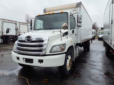 Hino 338 26 ft Box Truck - 260HP, 6 Speed Automatic, Roll up Door, Liftgate