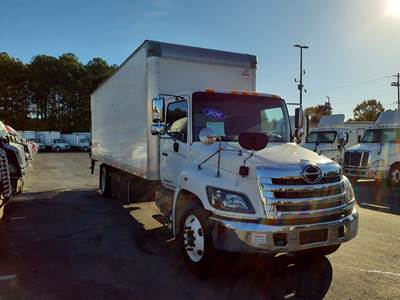 Hino 338 26 ft Box Truck - 260HP, 6 Speed Automatic, Roll up Door, Liftgate