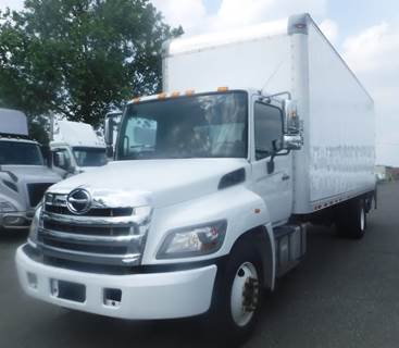 Hino 338 26 ft Box Truck - 260HP, 6 Speed Automatic, Swing Door, Liftgate