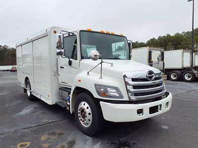 Hino 338 18 ft Box Truck - 260HP, 6 Speed Automatic