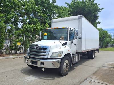 Hino 338 26 ft Box Truck - 260HP, 6 Speed Automatic, Roll up Door, Liftgate