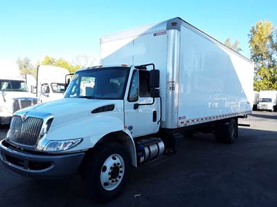 International 4300 26 ft Box Truck - 240HP, 6 Speed Automatic, Swing Door