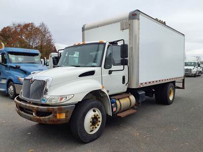 International 4300 18 ft Box Truck - 240HP, 6 Speed Automatic, Roll up Door