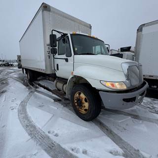 International 4300 24 ft Box Truck - 240HP, 6 Speed Automatic, Roll up Door, Liftgate