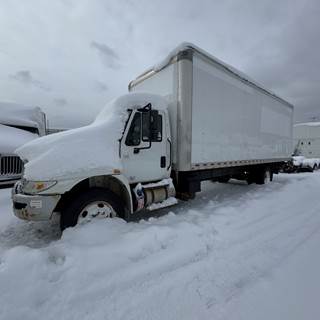 International 4300 26 ft Box Truck - 6 Speed Automatic, Roll up Door, Liftgate