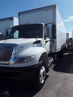 International 4300 26 ft Box Truck - 240HP, 6 Speed Automatic, Roll up Door, Liftgate
