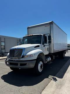 International 4300 26 ft Box Truck - 240HP, 6 Speed Automatic, Roll up Door, Liftgate